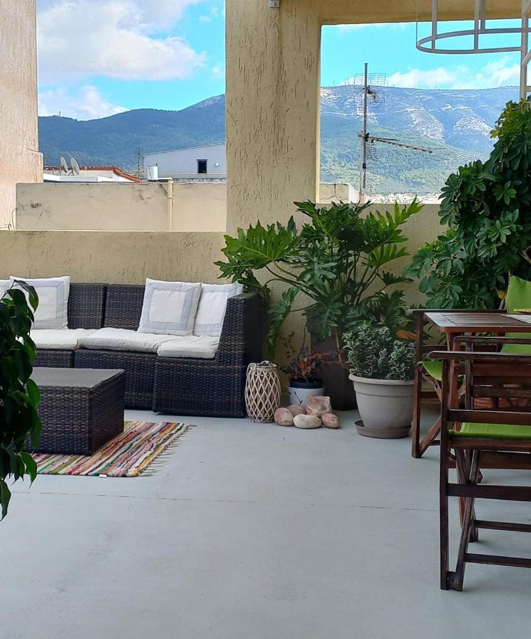 Inspiration Guestroom With Amazing Roof Garden Atena Exterior foto